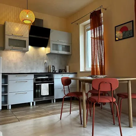 Artystyczne Mieszkanie Z Dusza * 코워브제크